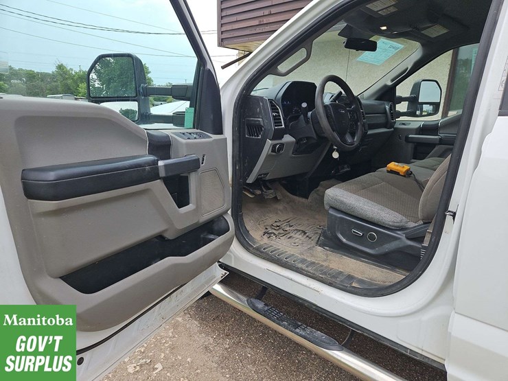 2017-ford-f350-image-18