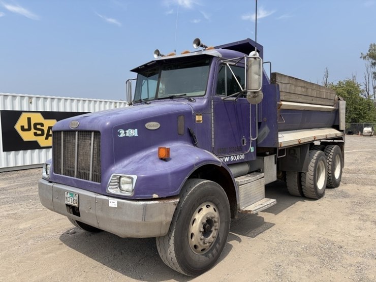 2000-peterbilt-330-image-1
