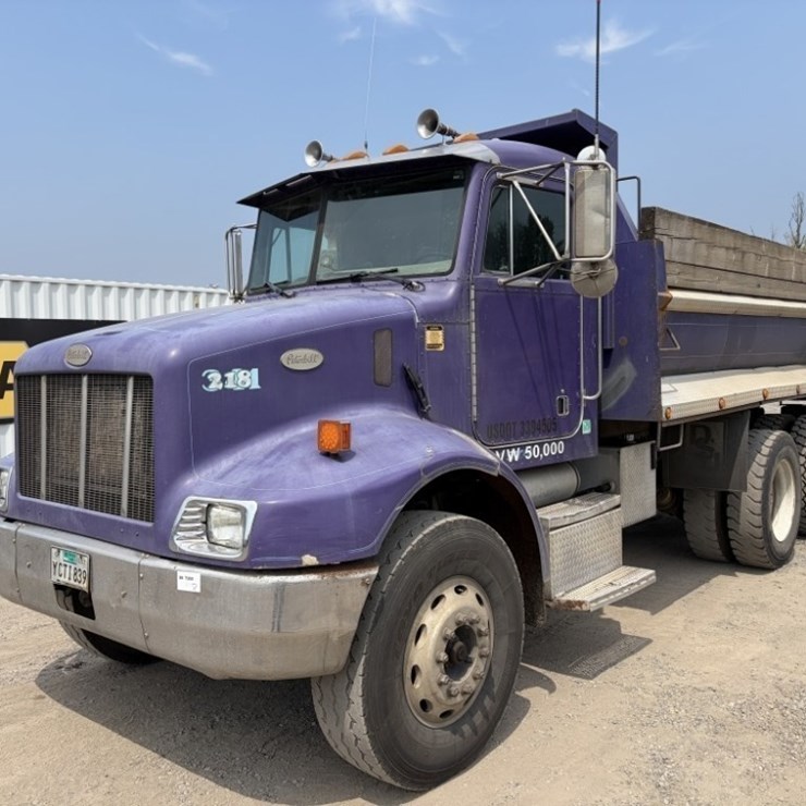 2000 PETERBILT 330