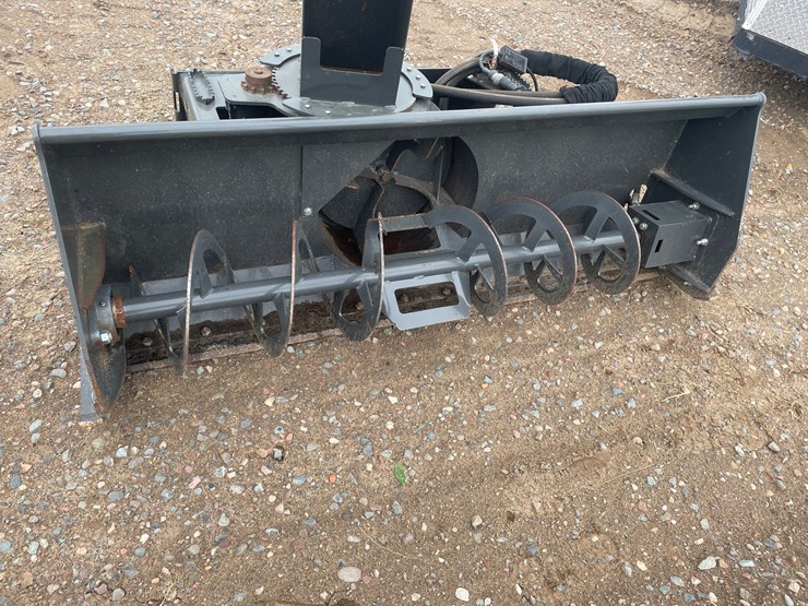 #5834-•-bobcat-snowblower-attachment-image-3