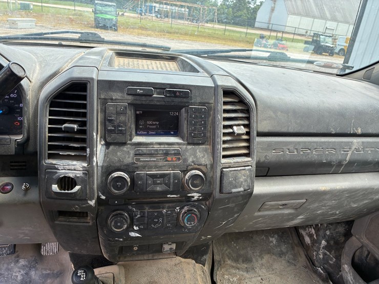 2017-ford-f250-xl-image-8