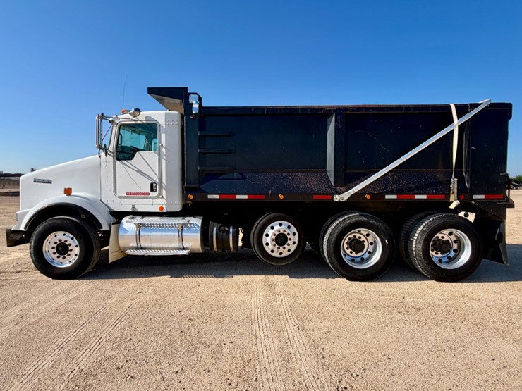 2011-kenworth-t800-image-8