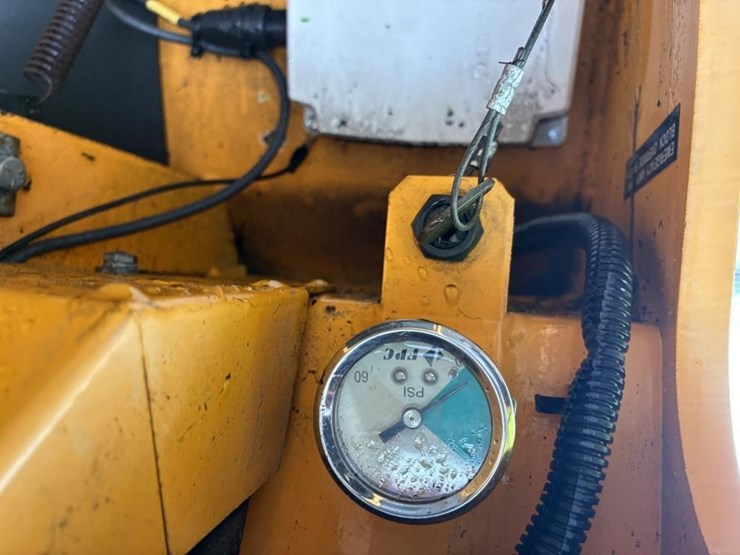 2009-broderson-1c-80-1h-mini-crane-image-18