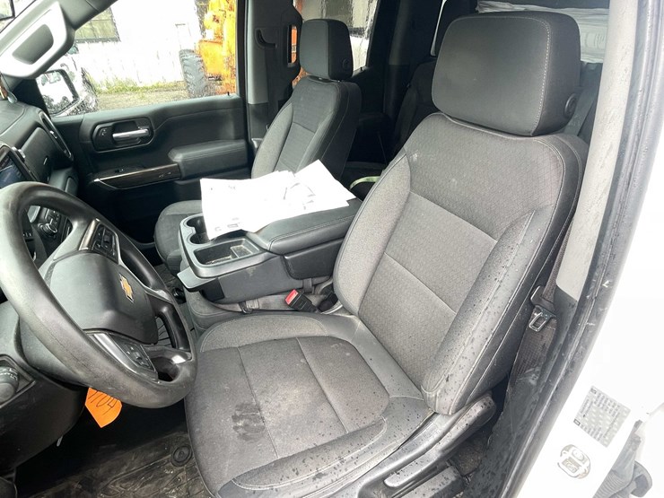 2020-chevrolet-1500-image-58