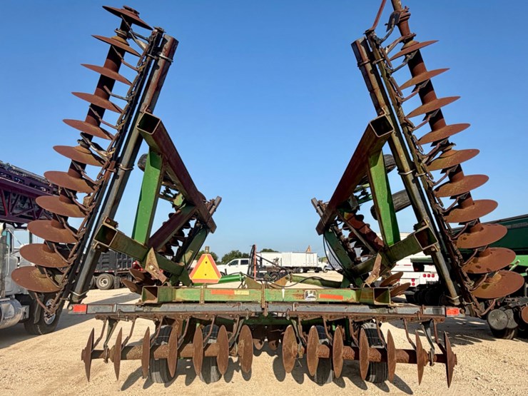 john-deere-630-image-5