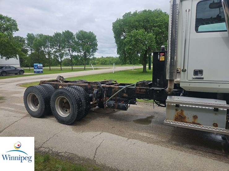 2014-western-star-4700-image-8