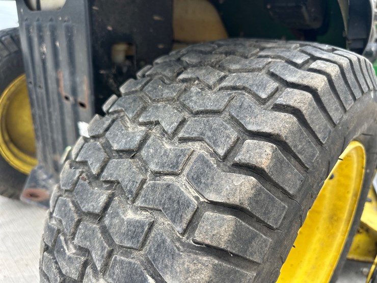 john-deere-la140-image-29