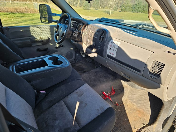 2009-chevrolet-3500-image-7