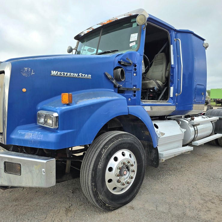 2012 WESTERN STAR 4900SB