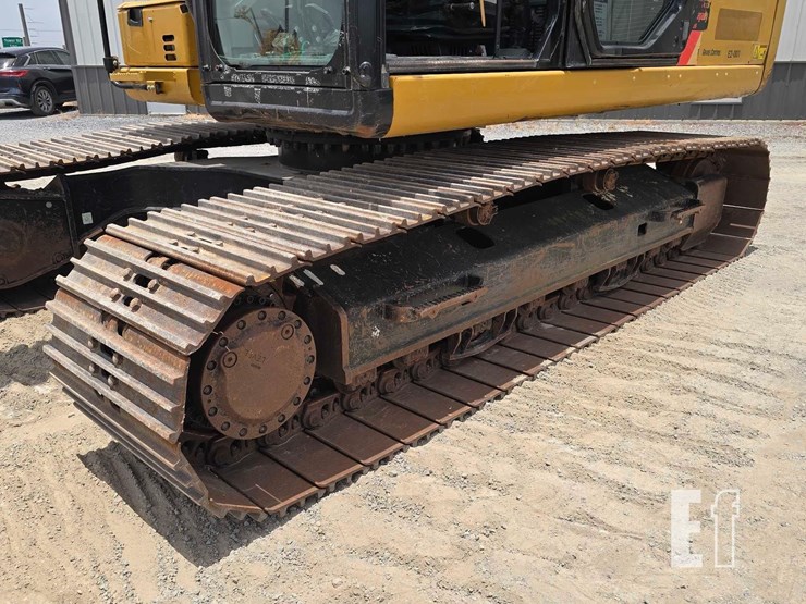 2017-caterpillar-323fl-image-34