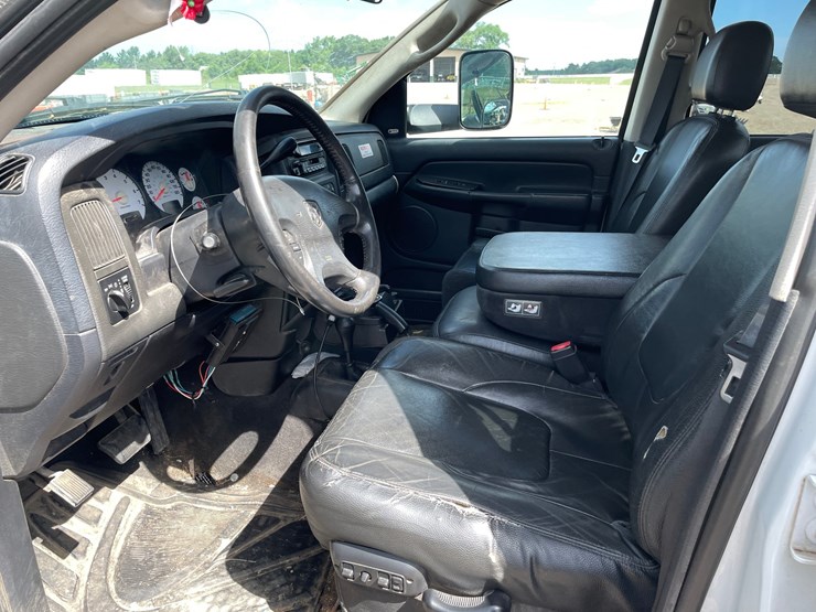 2003-dodge-2500-image-27