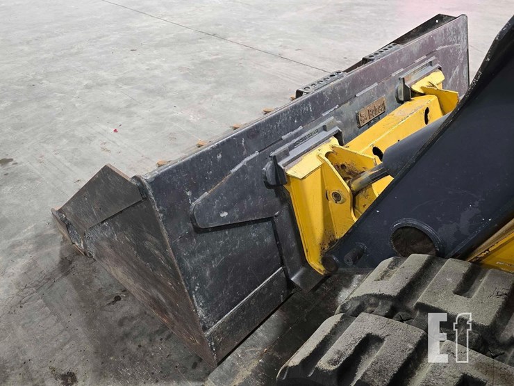 2012-deere-333d-image-12