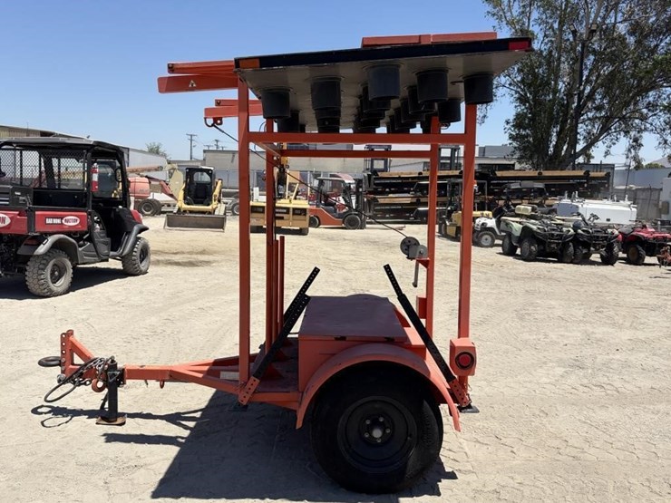 2013-myers-and-sons-hi-way-safety-arrowboard-trail-image-2