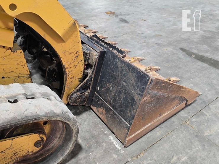 2022-caterpillar-259d3-image-11
