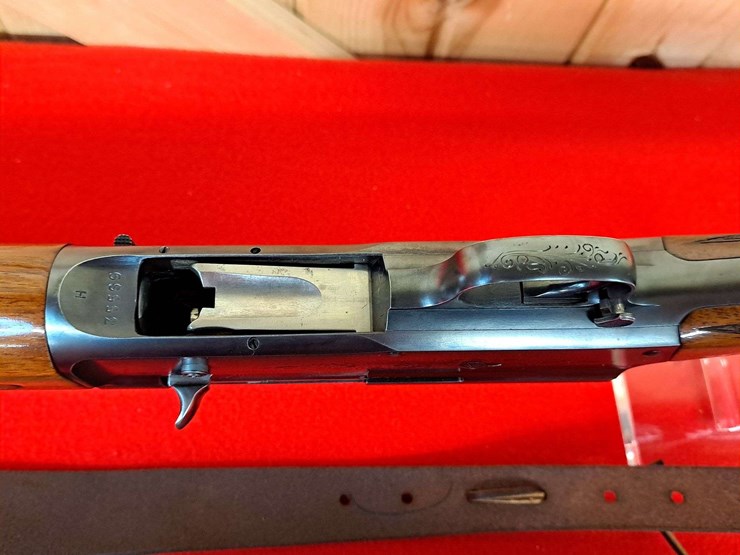 browning-a-5-12-gauge-semiauto-shotgun-image-8