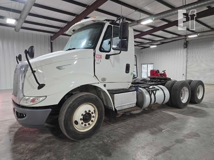 2017-international-transtar-8600-image-1