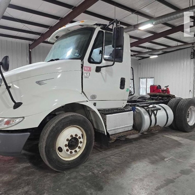 2017 INTERNATIONAL TRANSTAR 8600