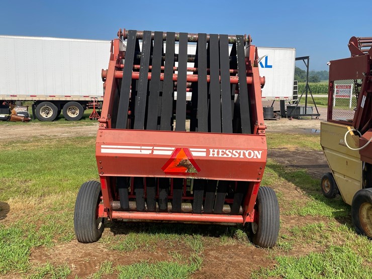 hesston-5500-image-6