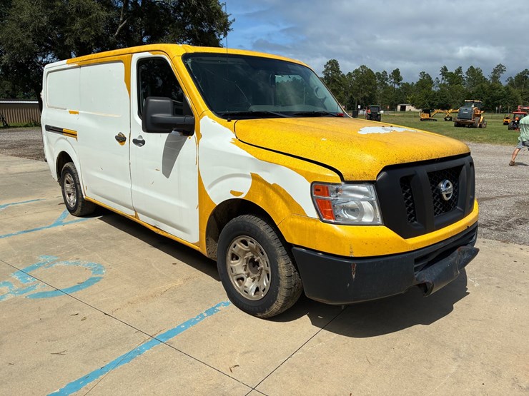 2019-nissan-nv2500-image-3