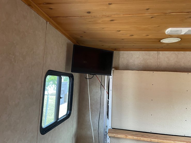 #5830-•-2007-dreamshak-ice-house/camper-trailer-(sells-bill-of-sale)-image-9
