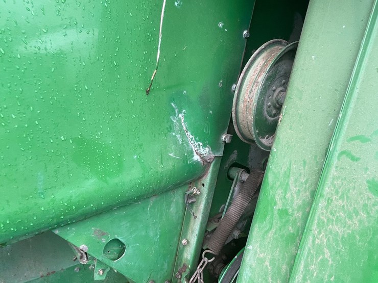 john-deere-4420-image-32