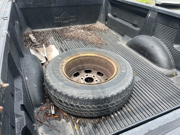 2014-ford-f150-xl-image-30