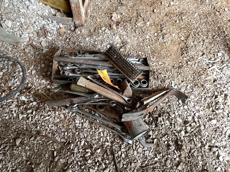 #2300-•-shop-hand-tools-image-3