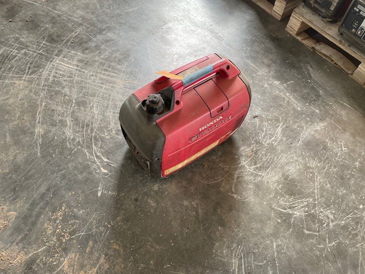 #5813-•-honda-eu2000-generator-image-2