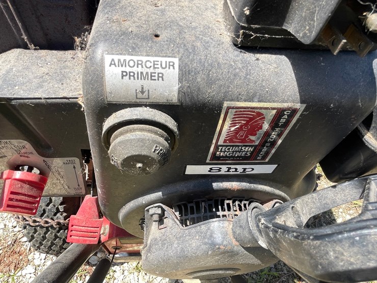 #3321-•-estate-28"-snow-blower-image-19