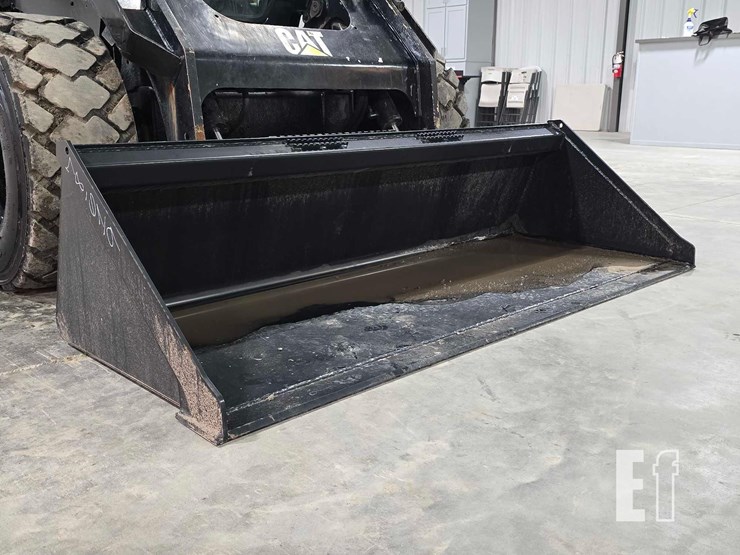 2014-caterpillar-272d-image-10