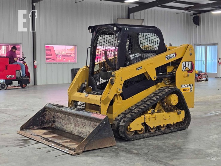 2021-caterpillar-239d3-image-1