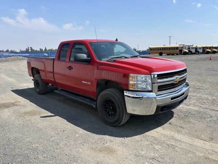 2010-chevrolet-silverado-2500-image-7