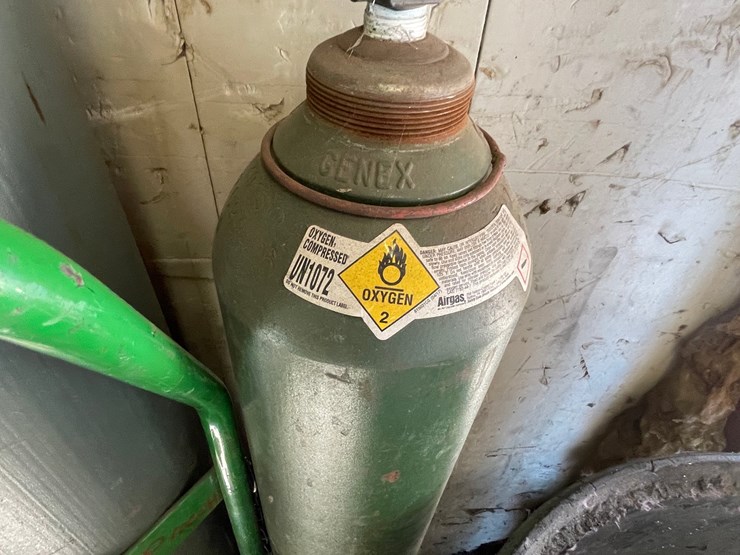 #4056-•-torch-tanks-with-cart-and-hoses-image-7
