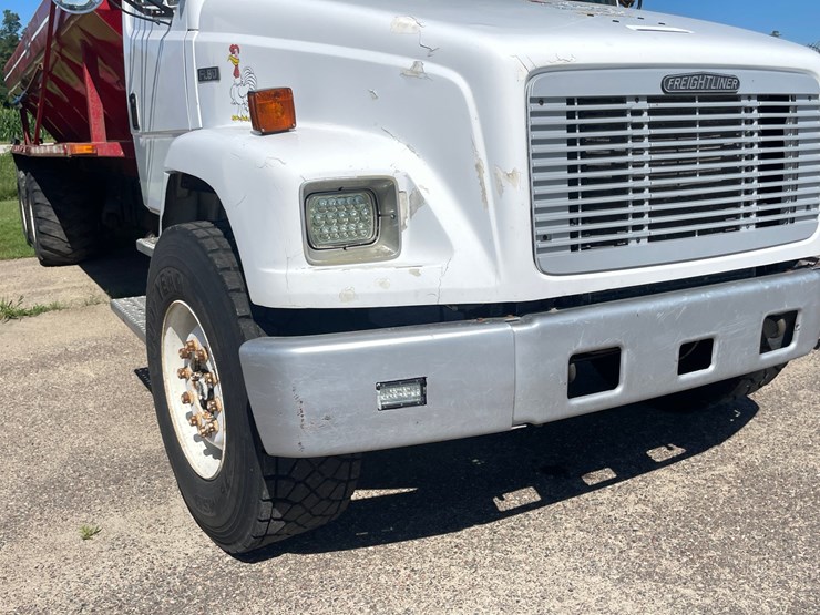 1995-freightliner-fl80-image-41