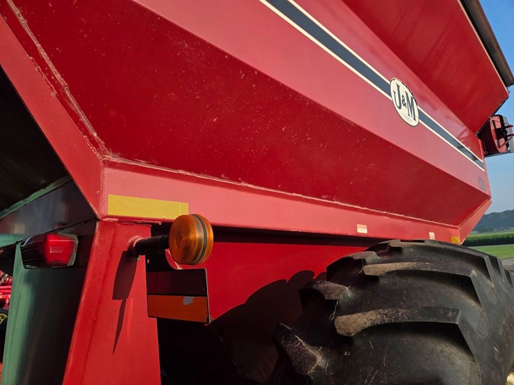 j&m-620-grain-cart-image-29
