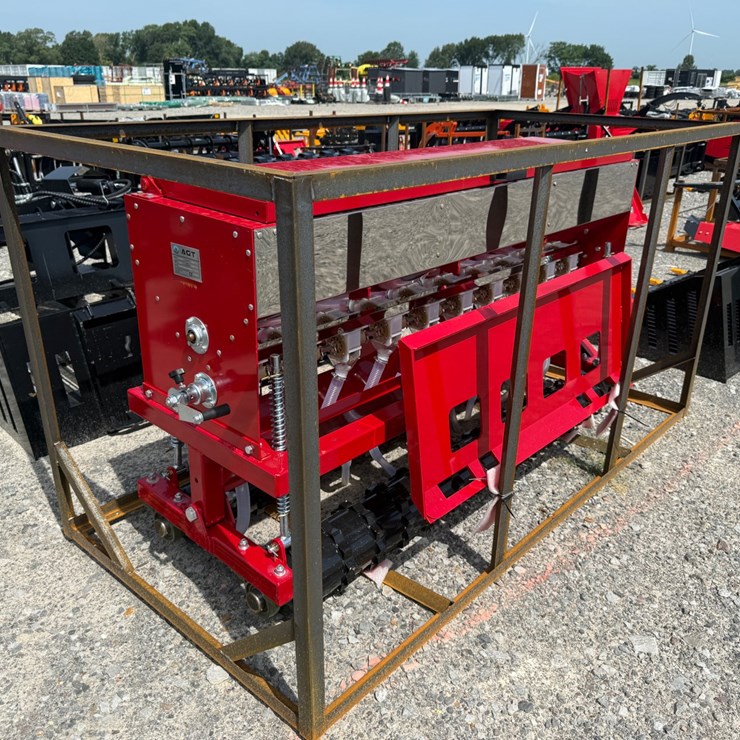 #2008 • Unused Agt Stsd10 Skid Steer Seeder STSD10260107580 INV#51813