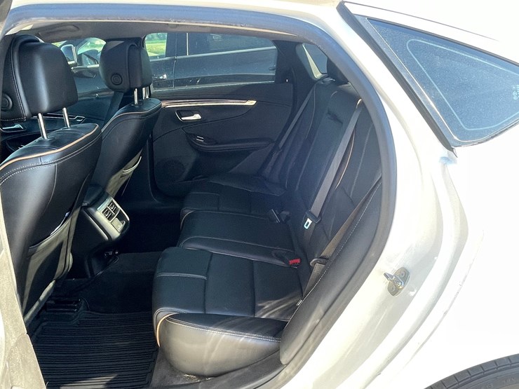 #1010-•-2014-chevy-impala-ltz-(has-wi-title)-image-37