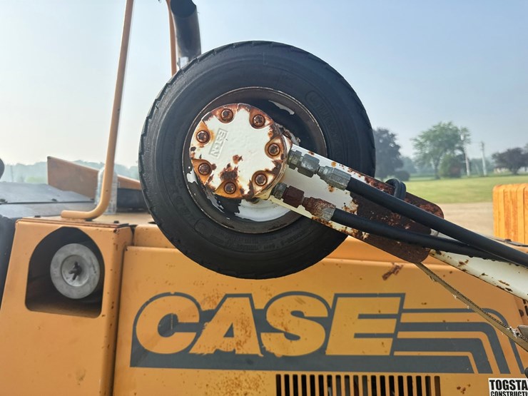 case-860-turbo-image-16