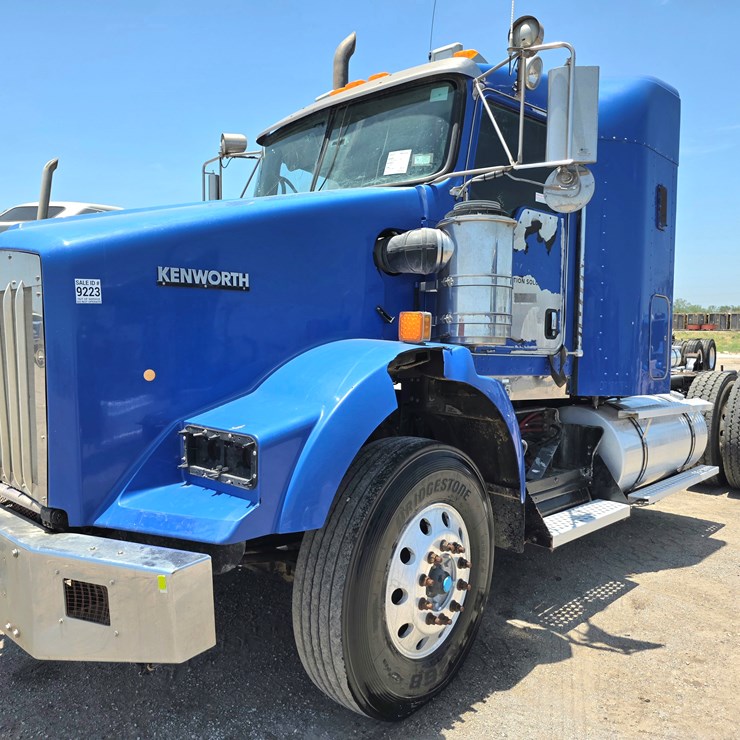 2013 KENWORTH T800