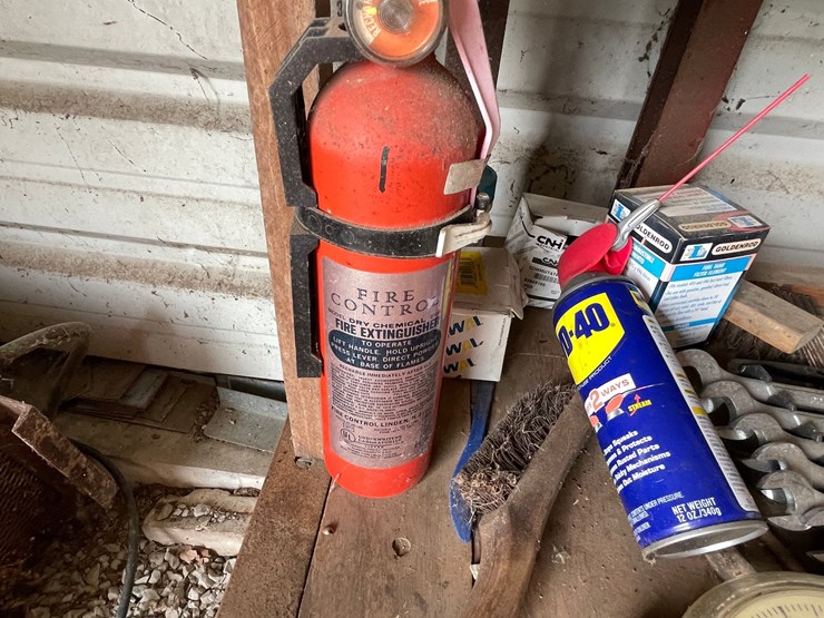 #2297-•-contents-of-workbench-image-5