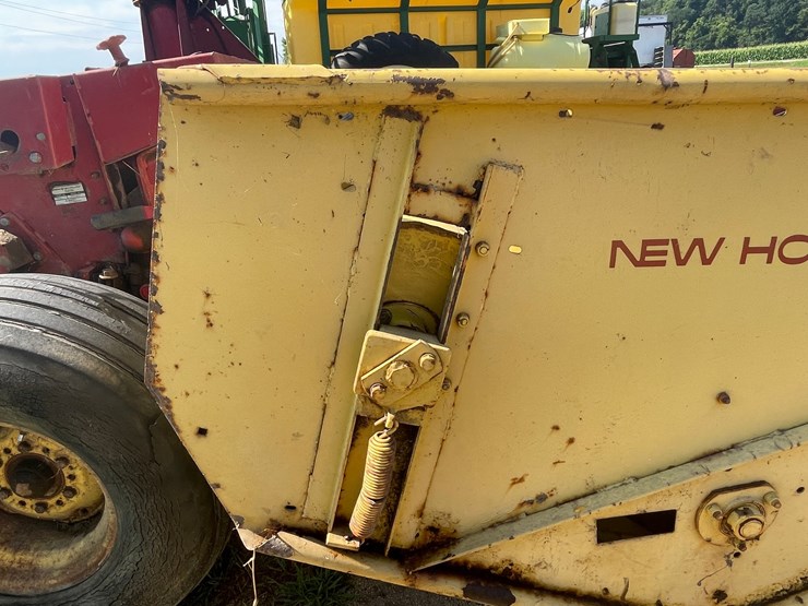 new-holland-880-image-18