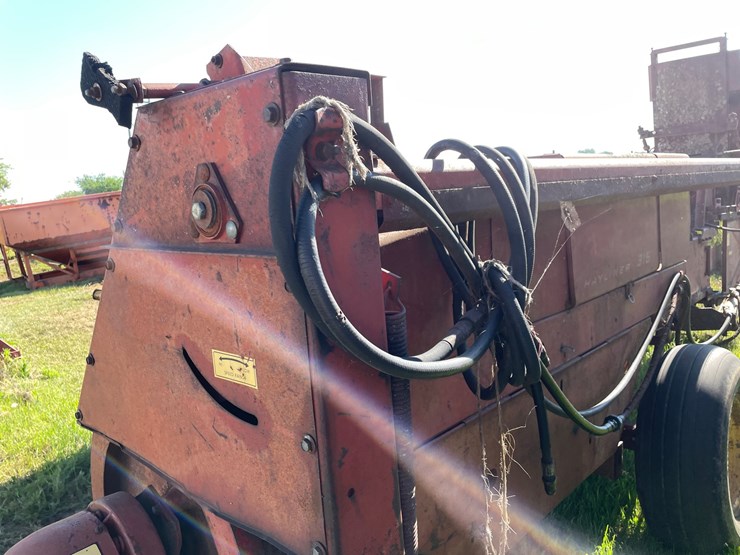 new-holland-315-image-26