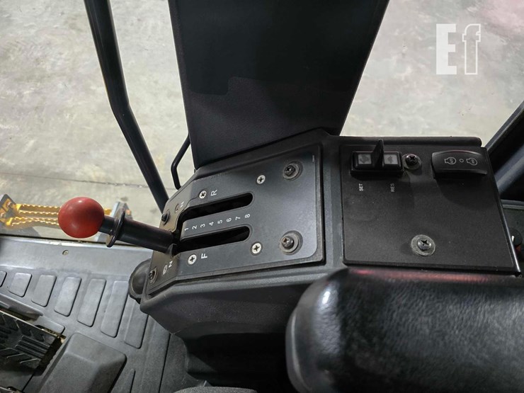 2016-deere-670g-image-23