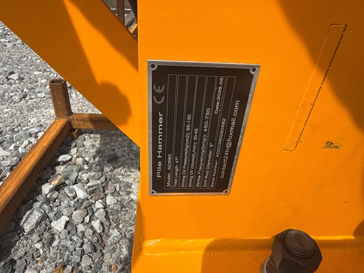 #2002-•-unused-future-sd680-skid-steer-pile-hammer-adzc680260582-inv#48822-image-8