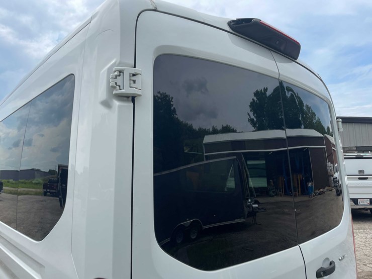 2018-ford-transit-image-32