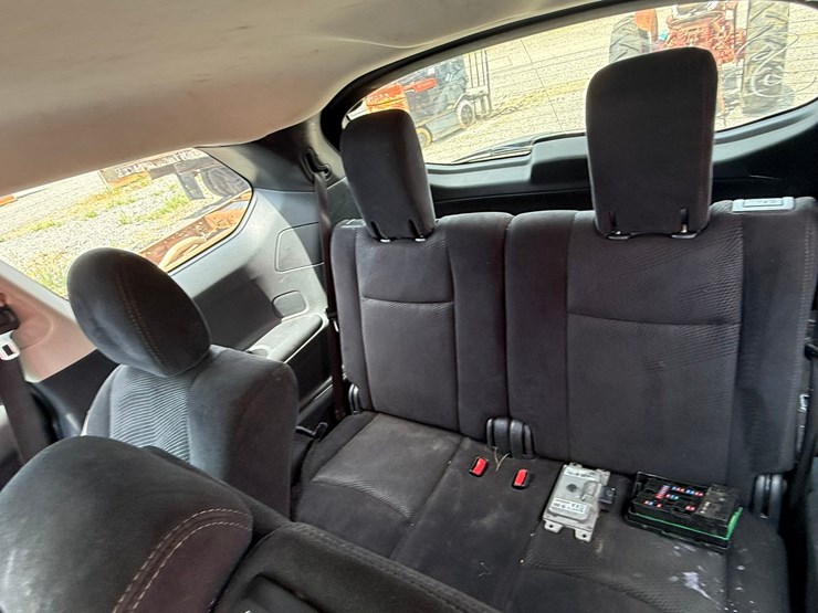 2016-nissan-pathfinder-image-18