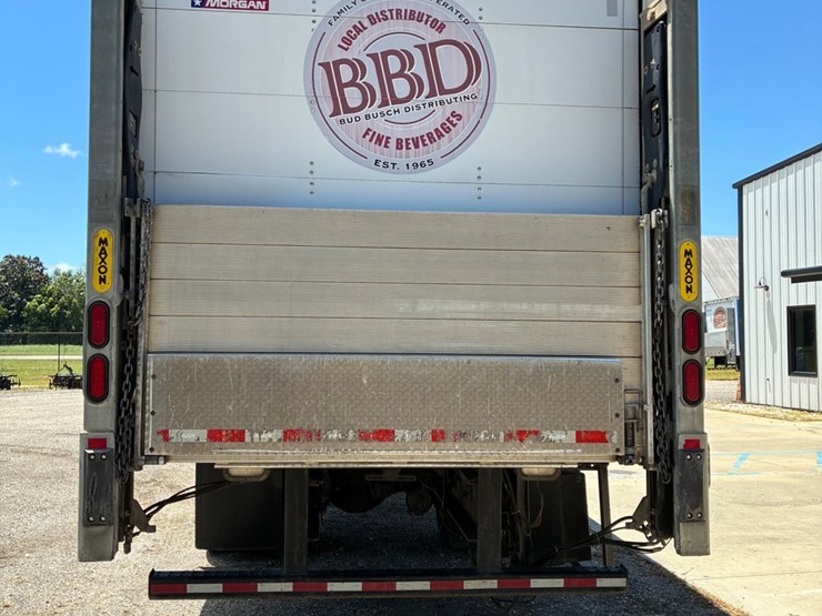 #9941-•-2017-freightliner-m2-box-truck-image-6