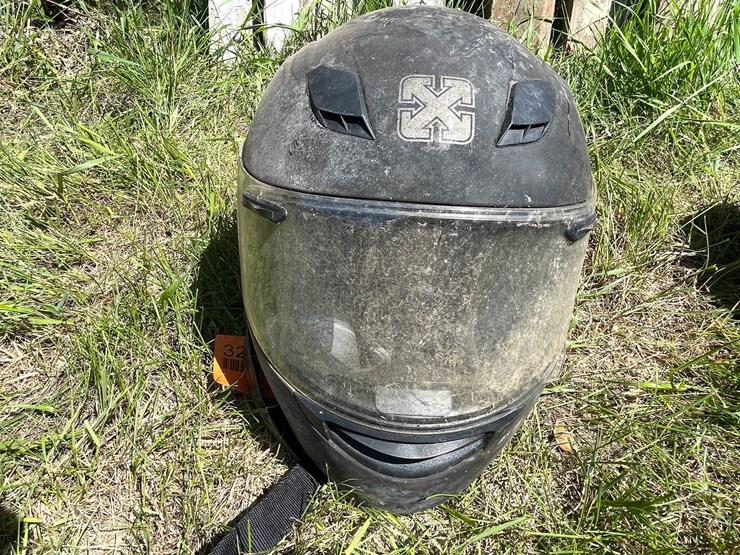 #3234-•-(2)-helmets-image-13