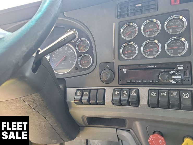 2018-kenworth-t680-image-22