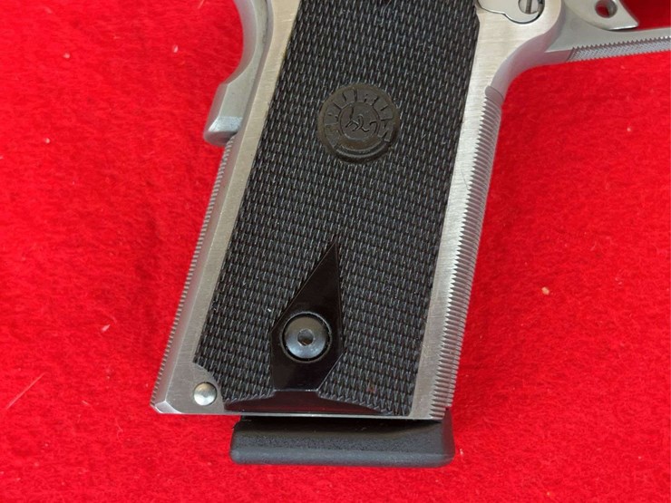 taurus-model-pt-1911-.45-acp-semiauto-pistol-image-8
